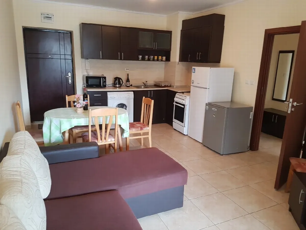 Тристаен апартамент, 86 m², Несебър: снимка 1