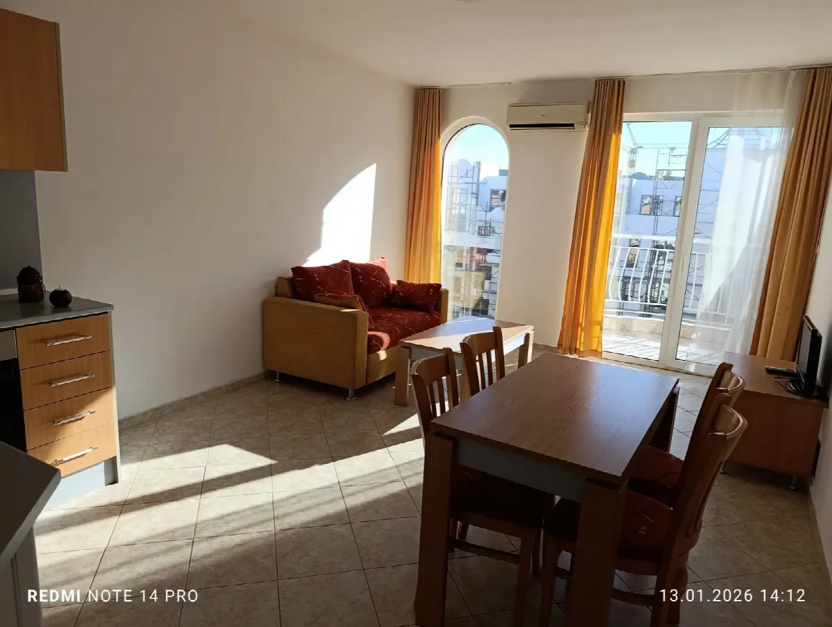 Тристаен апартамент, 88 m², Слънчев бряг: снимка 1