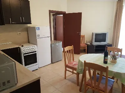 Тристаен апартамент, 86 m², Несебър: снимка 2